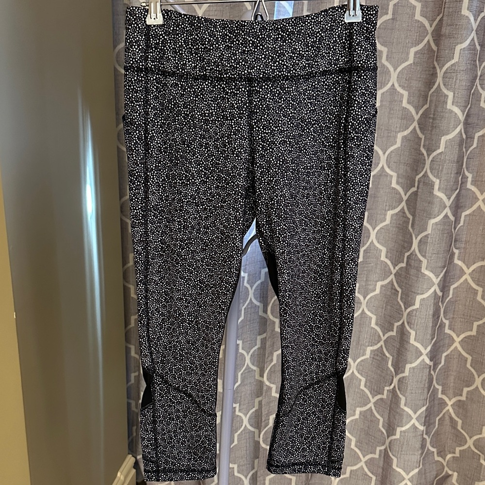 Lululemon Athletica Black and White Cropped Pants